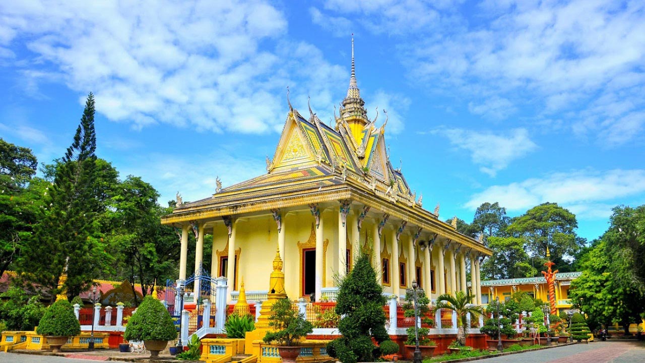 Chùa Hang – Thuê xe Cần Thơ đi Trà Vinh