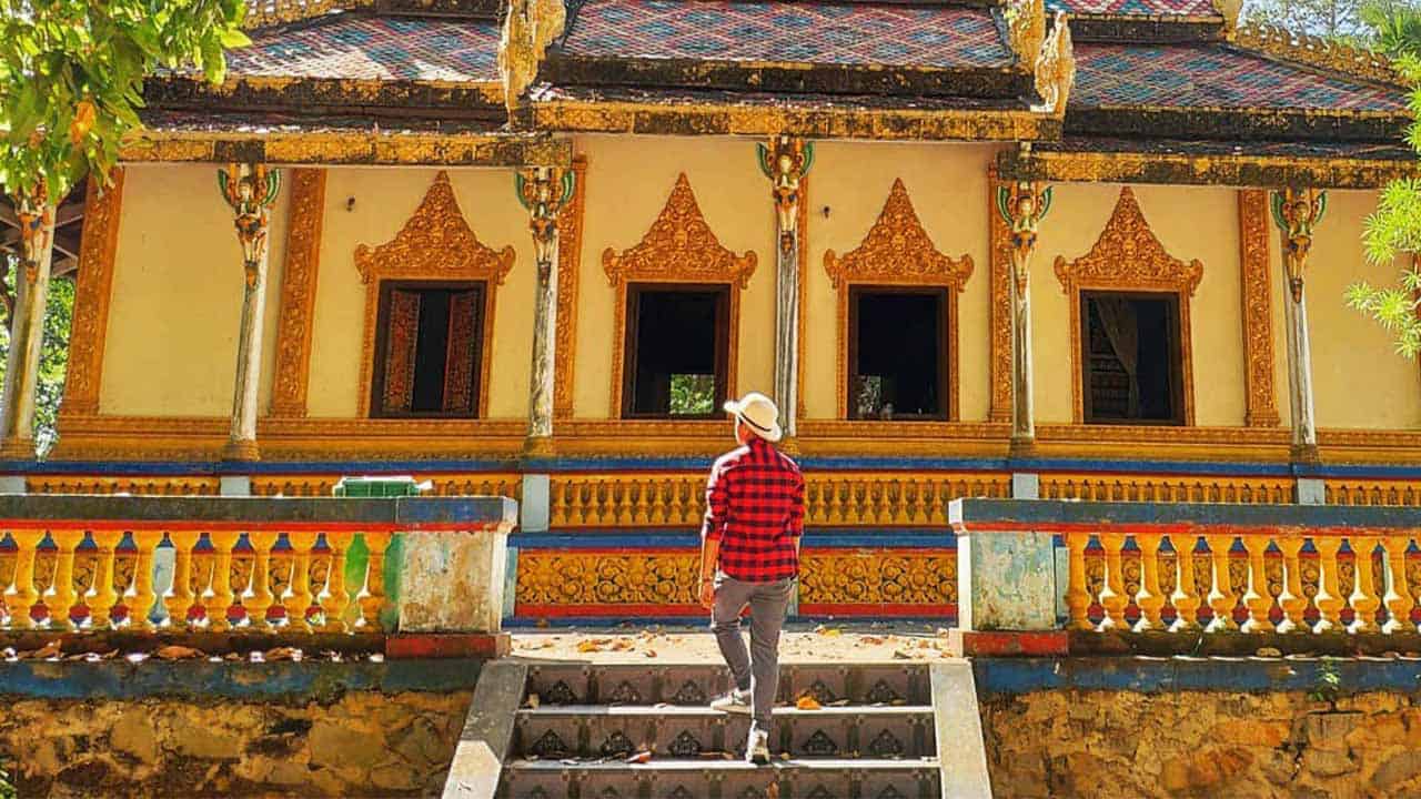 Chùa Dơi – nơi sinh sống của hàng trăm con dơi (Ảnh: @hao_ng_)